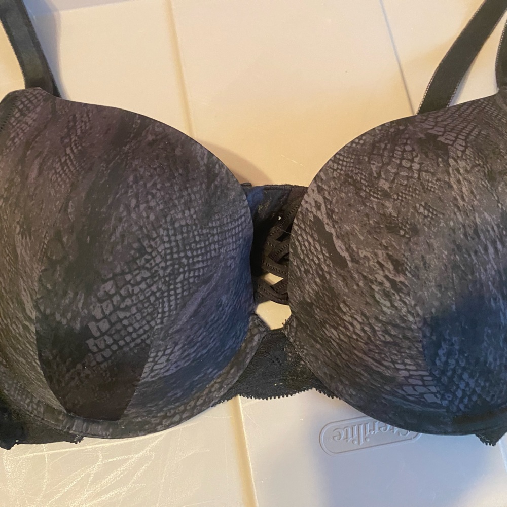 Black Torrid Curve bra size 42C
